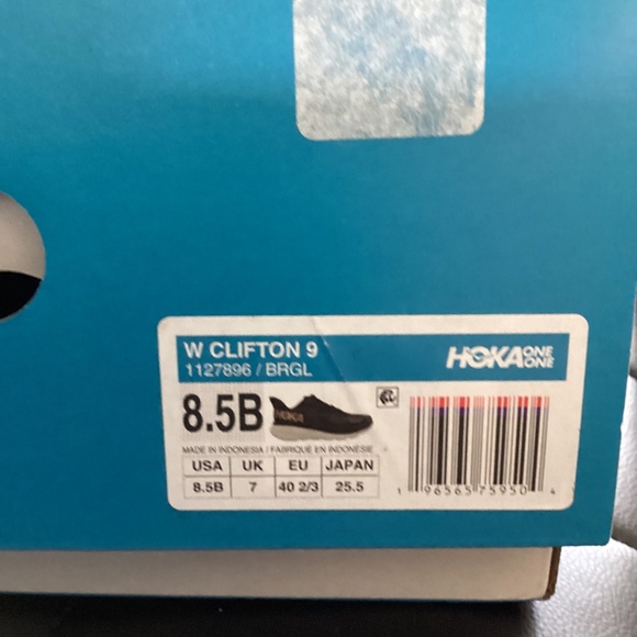 Hoka ONE ONE Clifton 9 running shoe in ROSE GOLD; brand new - Picture 4 of 6